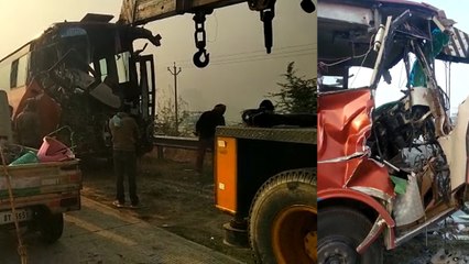 यूपी: भारत-नेपाल मैत्री बस सेवा की ट्रक से टक्कर, एक की मौत, कई घायल