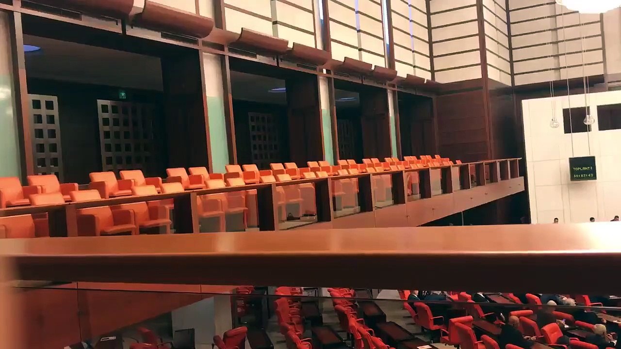 30 yıllık Meclis muhabiri: Bütçe kapanış konuşması; gazeteci yok, bakan yok, hükümet yok; Meclis bitmiş