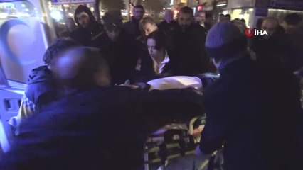 Otomobil Santrale, Santral de Yayaya Çarptı...telefon Santralinin Çarptığı Yaya Ağır Yaralandı