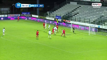 Corner repoussé par un défenseur