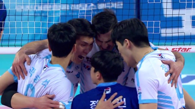 대한항공, 한국전력 꺾고 하루 만에 선두 복귀 / YTN