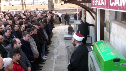 Yangında ölen küçük çocuğun cenazesi defnedildi - TOKAT