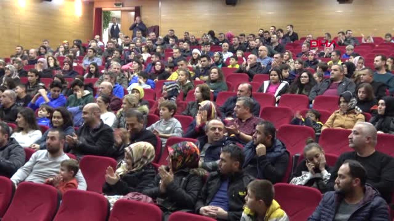 Düzce İşçiler Kendileri Yazdı Kendileri Oynadı