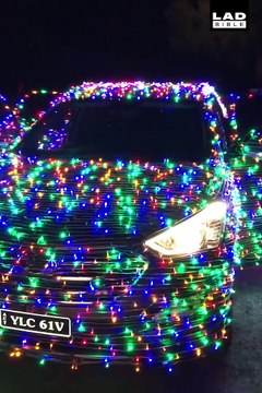 On a trouvé la voiture de noel... déco de fou