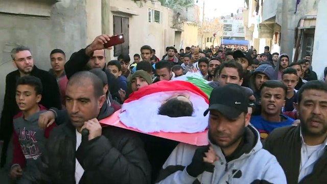 تشييع شاب فلسطيني قتل برصاص الجيش الإسرائيلي شرق مدينة غزة