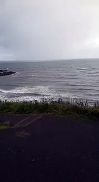 Paragliding Coastal Soaring in Kinghorn, Fife, Scotland