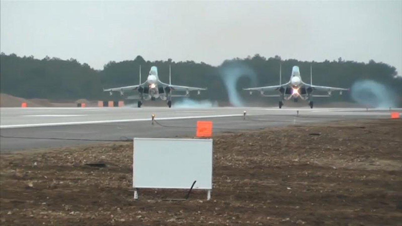 Россия вернула самолеты в Бельбек, а Великобрит...