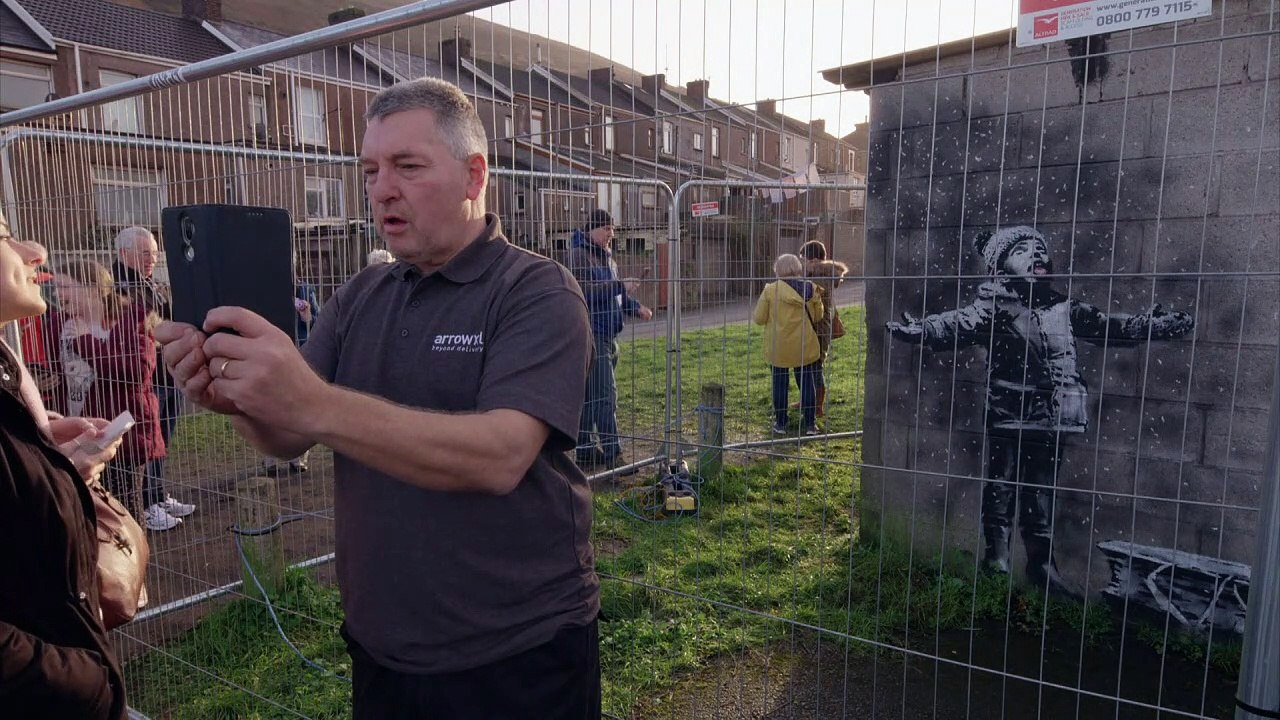 New Banksy artwork brings crowds to Welsh town