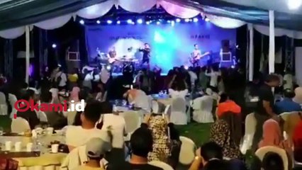 Video Detik-detik Tsunami Terjang Grup Band Seventeen yang Sedang Konser