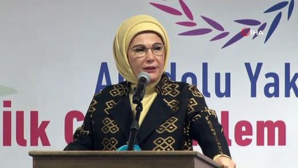 Emine Erdoğan'dan Ebeveynlere Sosyal Medya Uyarısı