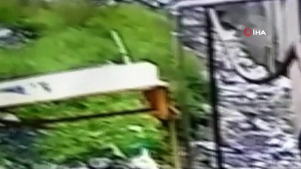 Hırsızlık yaparken suçüstü yakalanan şahsa dayak kamerada