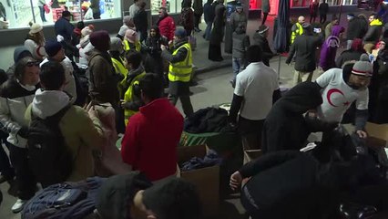 Tasc ve Icna'dan New York'taki Evsizlere Kıyafet ve Gıda Yardımı - New