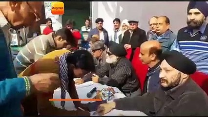 बदायूंवासियों की एक ही मांग दिल्ली तक चलाओ ट्रेन