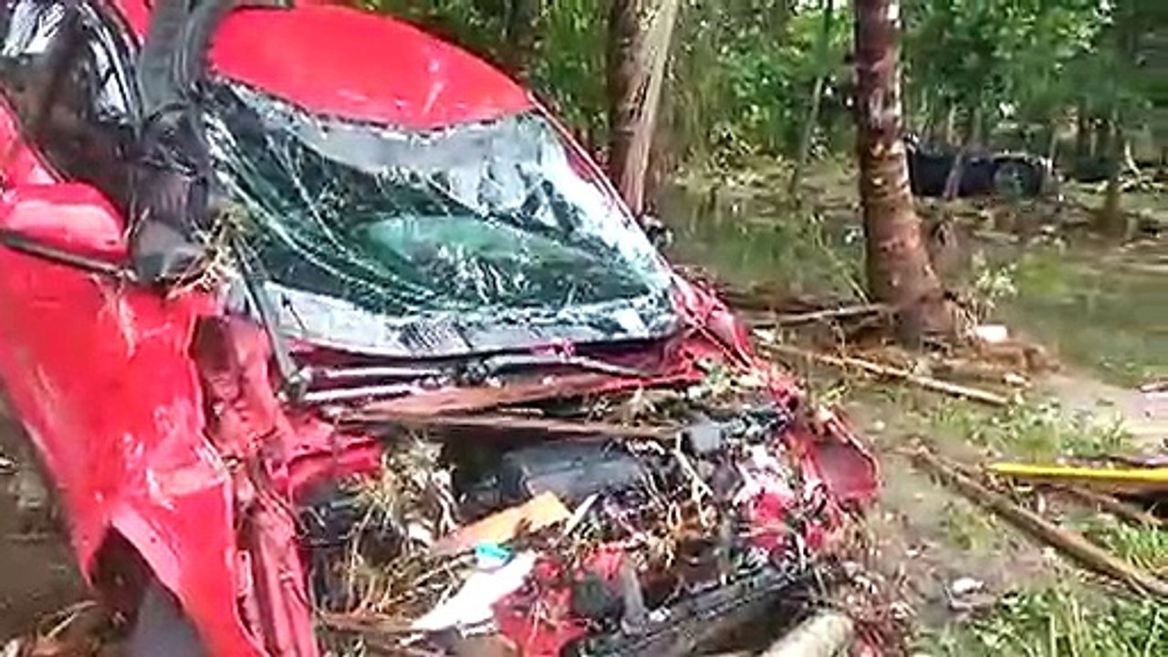 Tsunami reißt in Indonesien mehr als 160 Menschen in den Tod