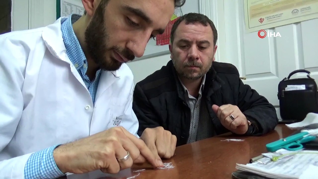 Kefenlere çakmak, toplu iğne ve büyüteç ile kal...