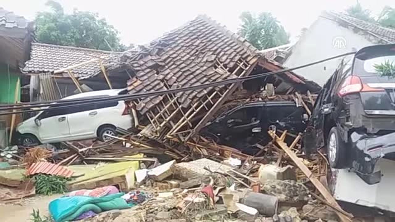 Endonezya'daki Tsunami (2)