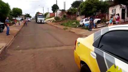 Grupo 'Indomáveis Motors Cascavel' realiza ação de Natal no XIV de Novembro