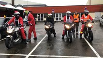 À Mayenne. Les Gilet jaunes troquent leur tenue de manifestants contre un habit de Père Noël