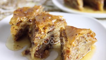 Ora News - Humbet tradita e bakllavasë, familjet i drejtohen tavës së gatshme