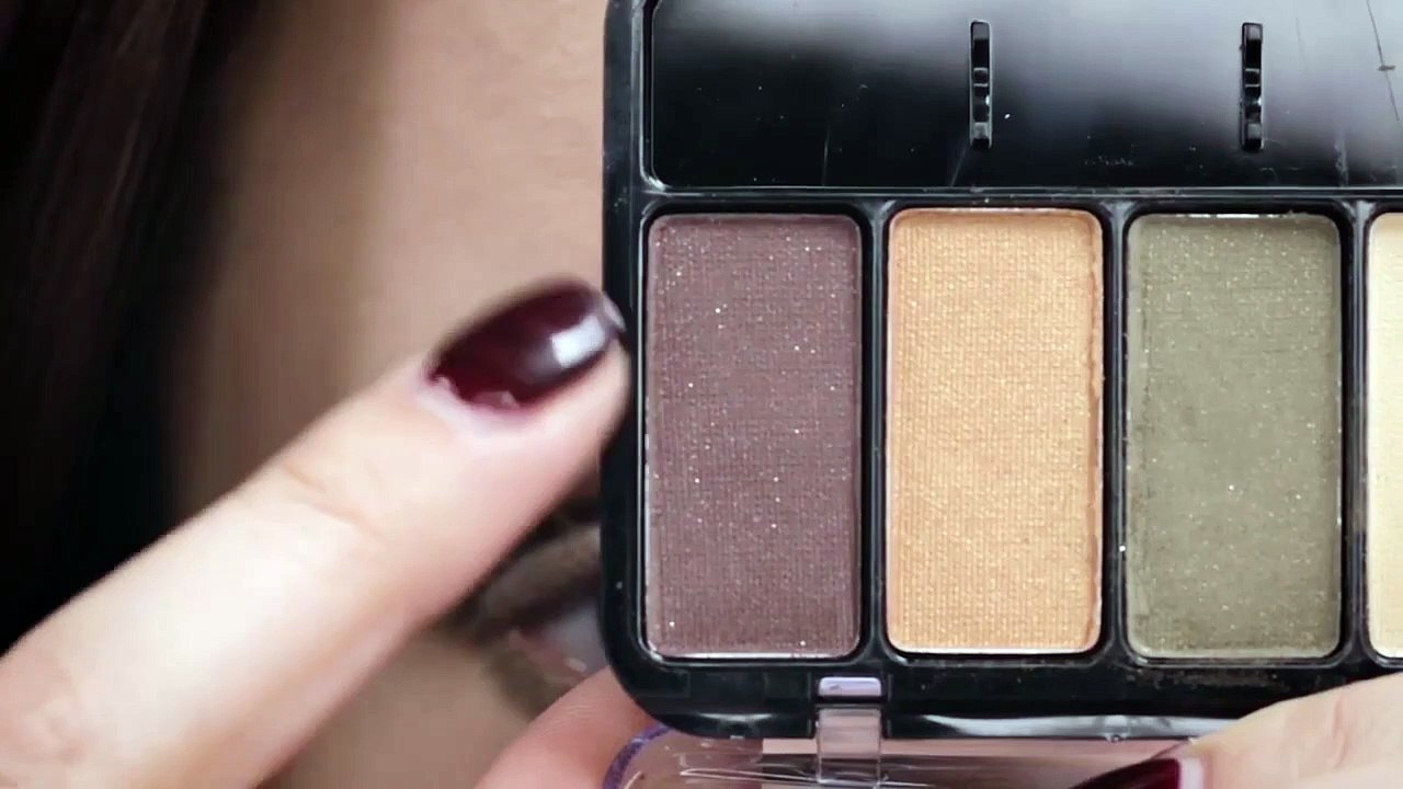 Maquillaje navideño en tonos verdes