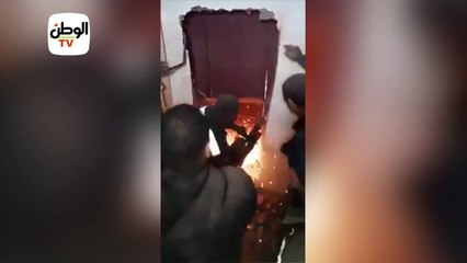 قوات أمن الغربية تشق حائطا و"أسانسير" لإنقاذ مواطن بالطابق الثامن