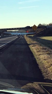 Emergency Cessna Landing on Busy Freeway