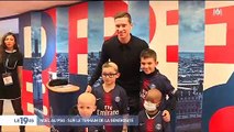 Forte émotion d'enfants malades en rencontrant les joueurs du PSG pour Noël - Regardez