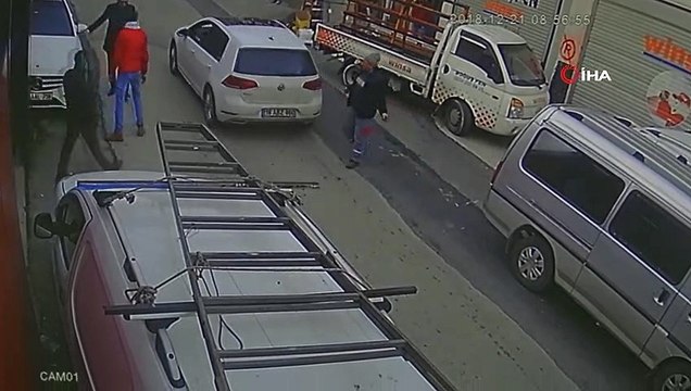 Köpeği ezdi, arkasına bakmadan kaçtı... O anlar kameraya yansıdı