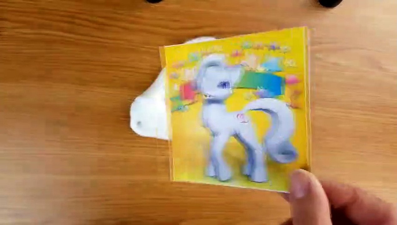Mixing paper into slime