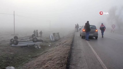 Tavşanlı'da 2 Otomobil Çarpıştı: 2 Yaralı