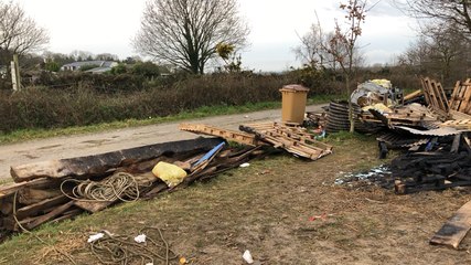 Le quartier général des Gilets jaunes, à Lanjouan, incendié