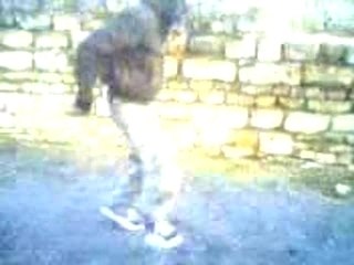 jumperval(moi) jump sur un mur