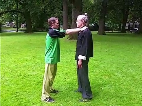 Part 5 martial arts: Selfdefense of the Dragon by Tai Chi and Kungfu master Douwe Geluk
