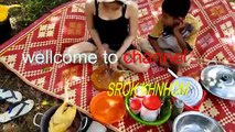 wow beautiful girls cooking khmer food with young boy -  Wilderness Cooking