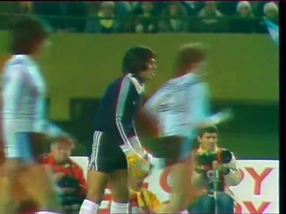 FOOTBALL BUT n° 706 de 1978 MUNDIAL 78' ARGENTINE FRANCE 2-1 + HONGRIE