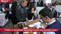 Söylentiyi duyan Nüfus Müdürlüğüne koşuyor