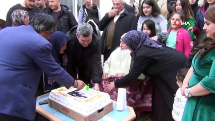195 torunu olan dedeye doğum günü sürprizi