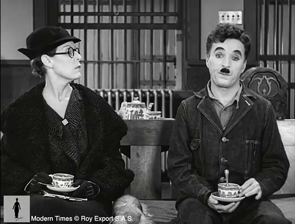 Charlie Chaplin -  Stomach rumbling scene - Modern Times ( 428 X 854 )