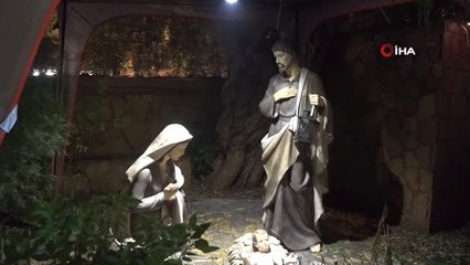 Mersin'deki Hristiyanlar Noel'i Kutladı