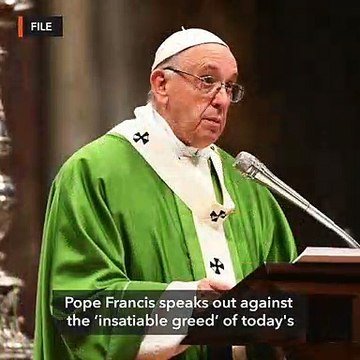 Pope Francis urges more 'sharing and giving' in Christmas Mass