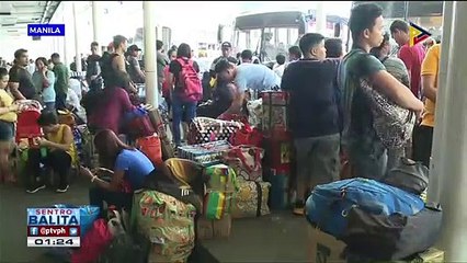 Ilang mga pasahero, sa terminal na nagdiwang ng Pasko