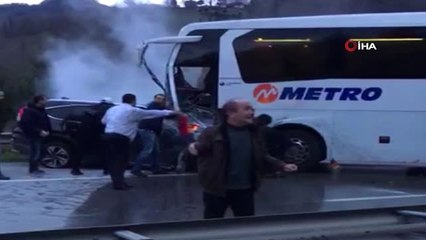 Ters Yöne Giren Ciple Yolcu Otobüsü Çarpıştı: 1 Ölü, 10 Yaralı