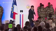 Fransız askeri Milli marş okunurken yere yığıldı