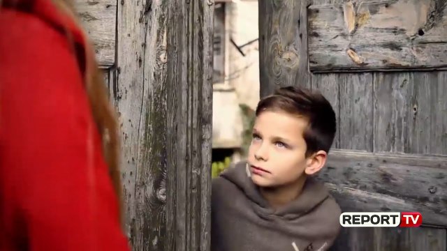 Report TV - Krishtlindjet/ Rama uron fëmijët e shtëpisë së fëmijës: Nuk festoj pa ty