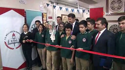 Sivas'ta geleceğin ozanları bağlama sınıfında yetişiyor