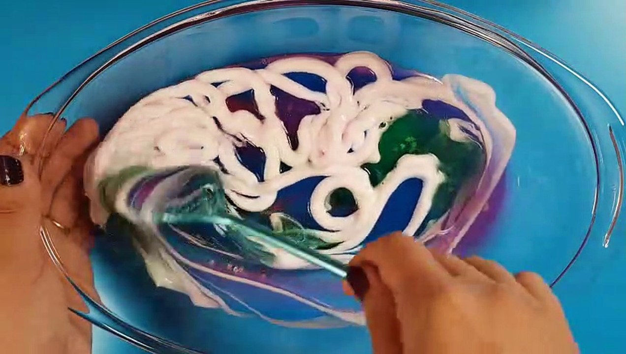 Making Slime with Piping Syringes #2