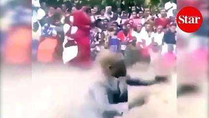 Görenler bir daha bakıyor... Böyle evlilik töreni görülmedi