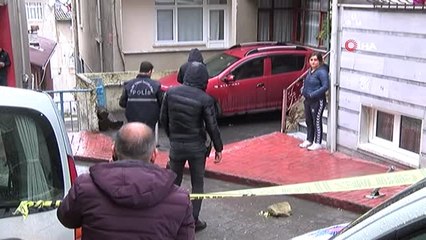 Beyoğlu'nda Park Halindeki Otomobile Ateş Açtılar