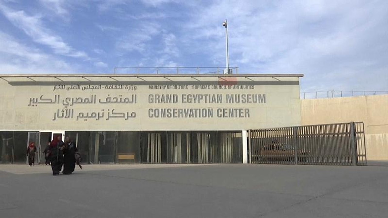 شاهد: 50 ألف قطعة أثرية ستعرض في "المتحف المصري...