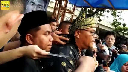 2000人参与集会 要求王室开除瓦塔慕迪